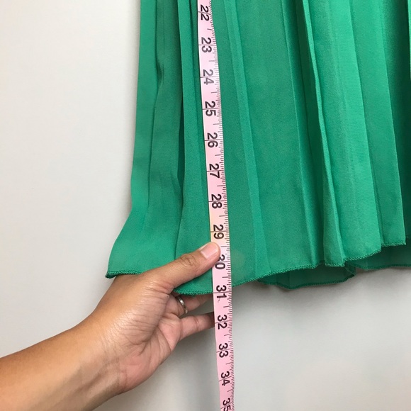 $5 CLEAR OUT SALE KIDS Richie House Los Angeles Pleated Dress - Picture 11 of 13
